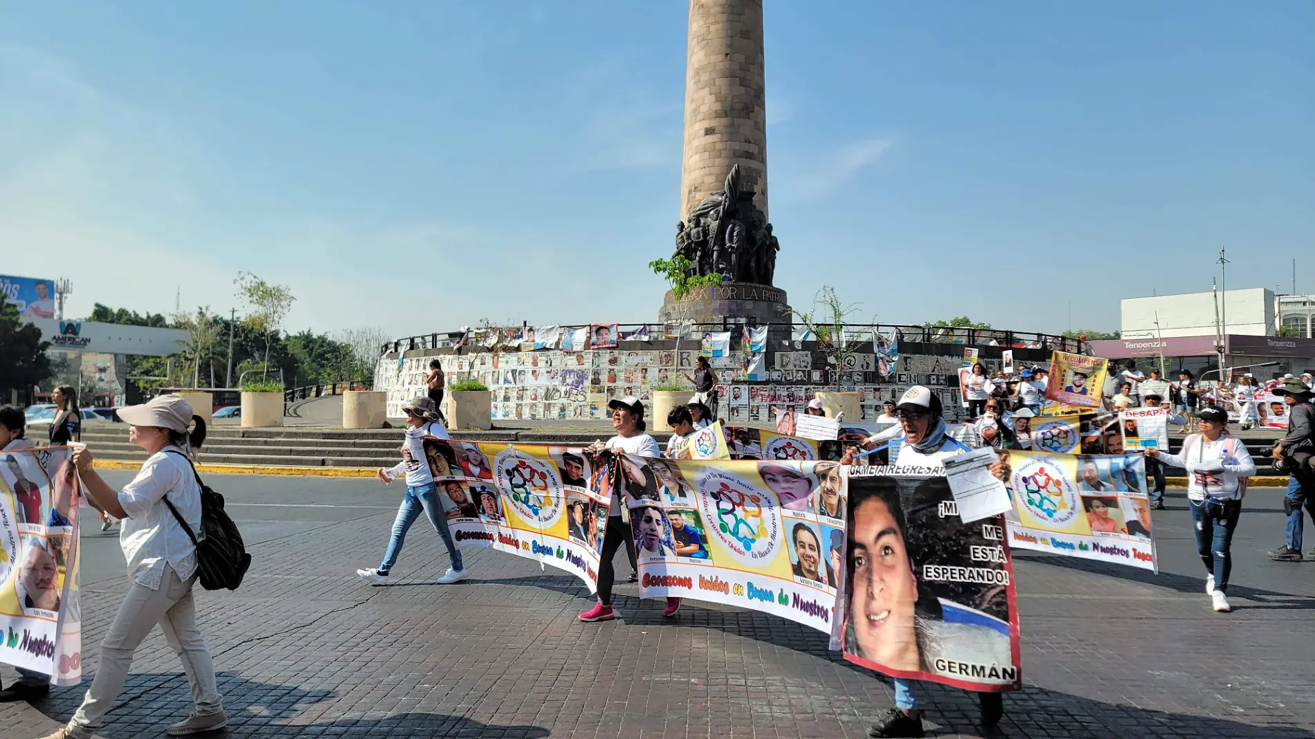 Marcha encabezado